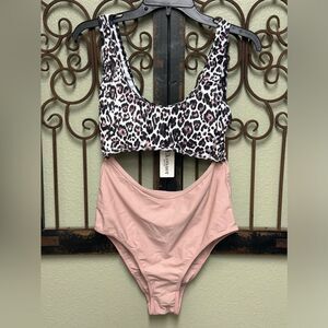 Ekouaer one piece leopard/pink cut out swim suit